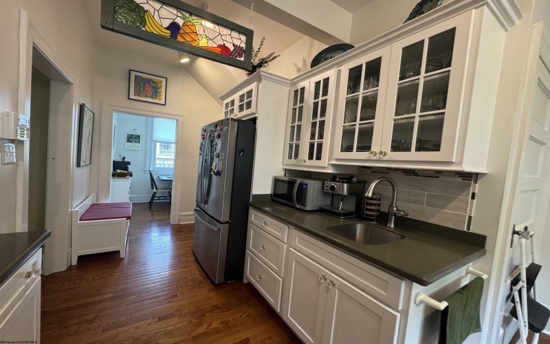 227 Carr Avenue, Clarksburg, West Virginia 26301-3105, 5 Bedrooms Bedrooms, 13 Rooms Rooms,2 BathroomsBathrooms,Single Family Detached,For Sale,Carr,10160818