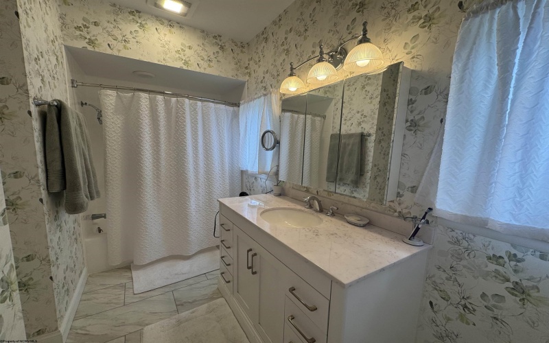 227 Carr Avenue, Clarksburg, West Virginia 26301-3105, 5 Bedrooms Bedrooms, 13 Rooms Rooms,2 BathroomsBathrooms,Single Family Detached,For Sale,Carr,10160818