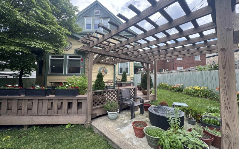 227 Carr Avenue, Clarksburg, West Virginia 26301-3105, 5 Bedrooms Bedrooms, 13 Rooms Rooms,2 BathroomsBathrooms,Single Family Detached,For Sale,Carr,10160818