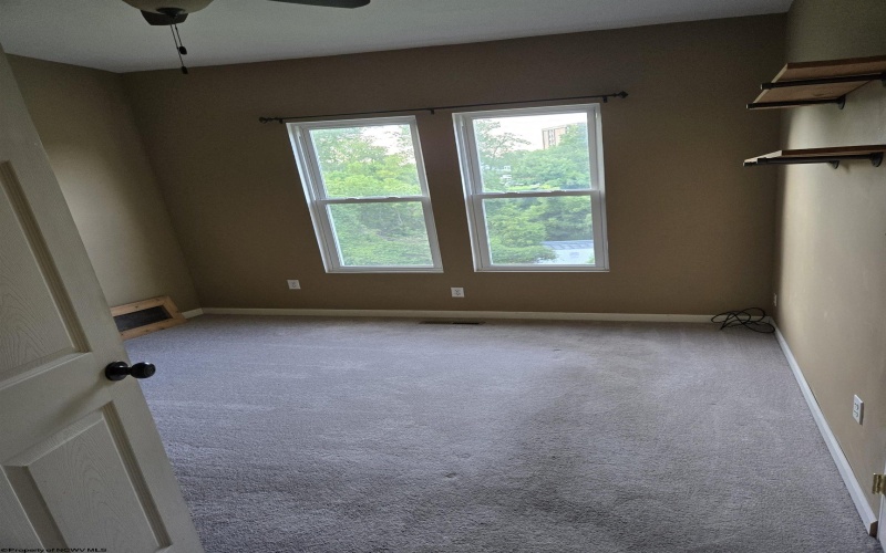 319 North Avenue, Clarksburg, West Virginia 26301, 2 Bedrooms Bedrooms, 5 Rooms Rooms,1 BathroomBathrooms,Single Family Detached,For Sale,North,10160825