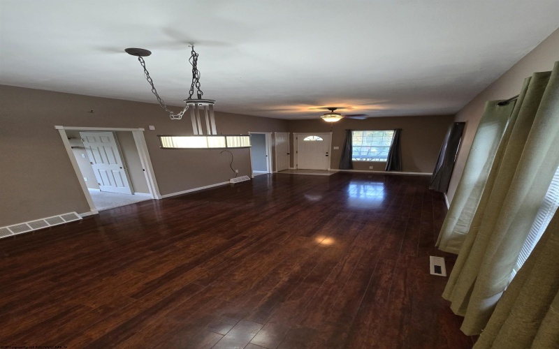 319 North Avenue, Clarksburg, West Virginia 26301, 2 Bedrooms Bedrooms, 5 Rooms Rooms,1 BathroomBathrooms,Single Family Detached,For Sale,North,10160825