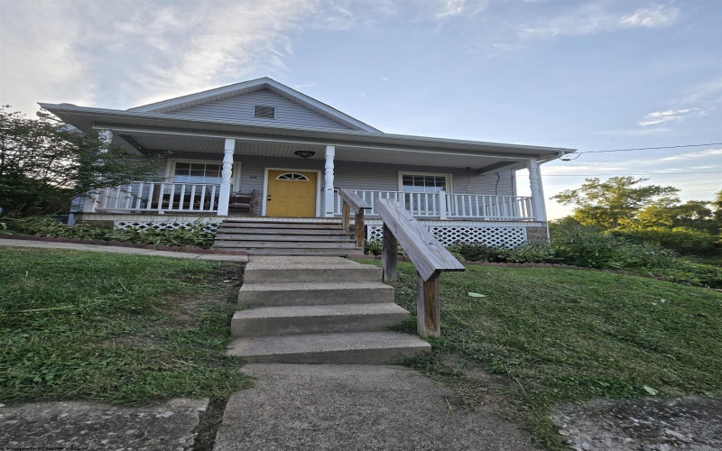 319 North Avenue, Clarksburg, West Virginia 26301, 2 Bedrooms Bedrooms, 5 Rooms Rooms,1 BathroomBathrooms,Single Family Detached,For Sale,North,10160825