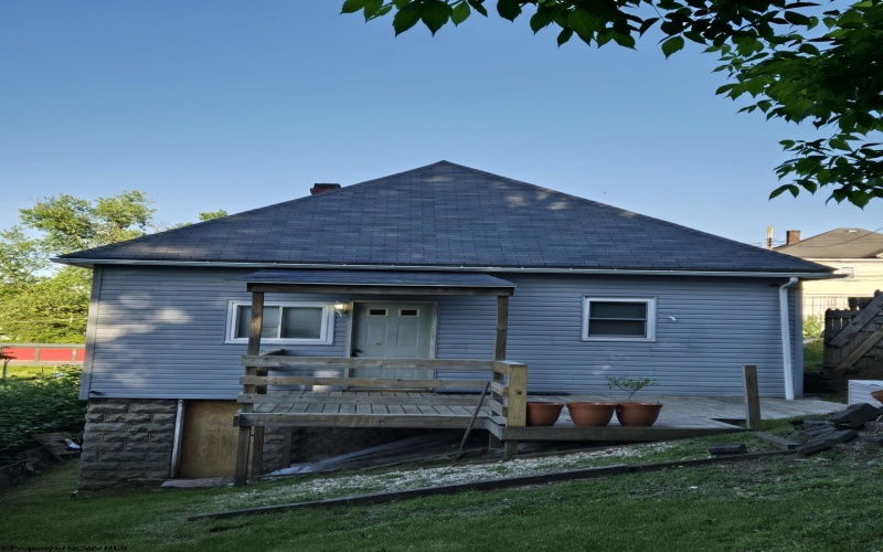 319 North Avenue, Clarksburg, West Virginia 26301, 2 Bedrooms Bedrooms, 5 Rooms Rooms,1 BathroomBathrooms,Single Family Detached,For Sale,North,10160825
