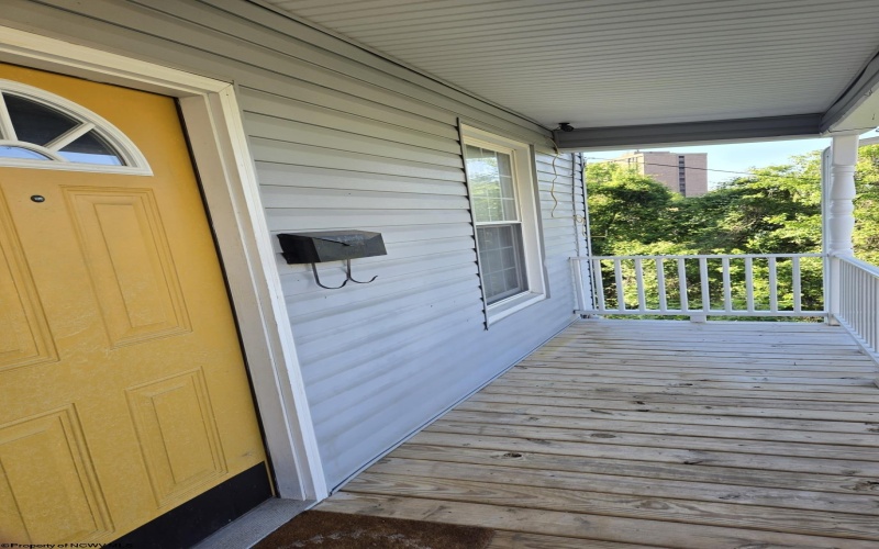 319 North Avenue, Clarksburg, West Virginia 26301, 2 Bedrooms Bedrooms, 5 Rooms Rooms,1 BathroomBathrooms,Single Family Detached,For Sale,North,10160825