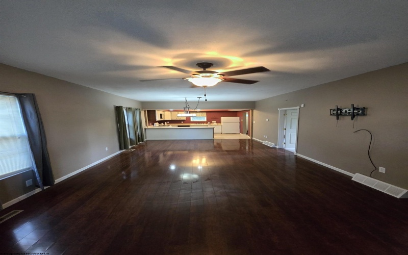 319 North Avenue, Clarksburg, West Virginia 26301, 2 Bedrooms Bedrooms, 5 Rooms Rooms,1 BathroomBathrooms,Single Family Detached,For Sale,North,10160825