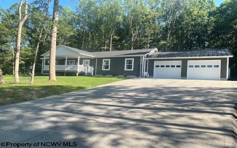 49 Holleran Heights, Kingwood, West Virginia 26537-1656, 3 Bedrooms Bedrooms, 7 Rooms Rooms,2 BathroomsBathrooms,Single Family Detached,For Sale,Holleran,10160830