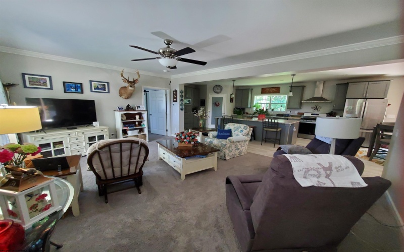 49 Holleran Heights, Kingwood, West Virginia 26537-1656, 3 Bedrooms Bedrooms, 7 Rooms Rooms,2 BathroomsBathrooms,Single Family Detached,For Sale,Holleran,10160830