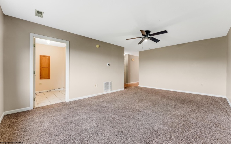 509 Vista Oaks Drive, Fairmont, West Virginia 26554, 3 Bedrooms Bedrooms, 9 Rooms Rooms,2 BathroomsBathrooms,Single Family Attached,For Sale,Vista Oaks,10160828