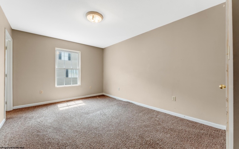 509 Vista Oaks Drive, Fairmont, West Virginia 26554, 3 Bedrooms Bedrooms, 9 Rooms Rooms,2 BathroomsBathrooms,Single Family Attached,For Sale,Vista Oaks,10160828