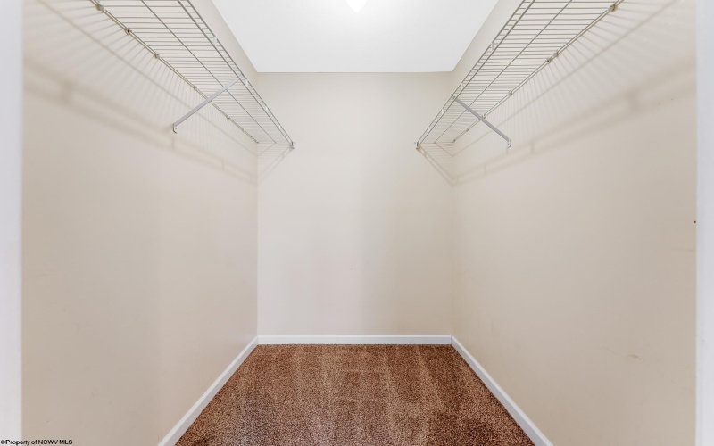 509 Vista Oaks Drive, Fairmont, West Virginia 26554, 3 Bedrooms Bedrooms, 9 Rooms Rooms,2 BathroomsBathrooms,Single Family Attached,For Sale,Vista Oaks,10160828