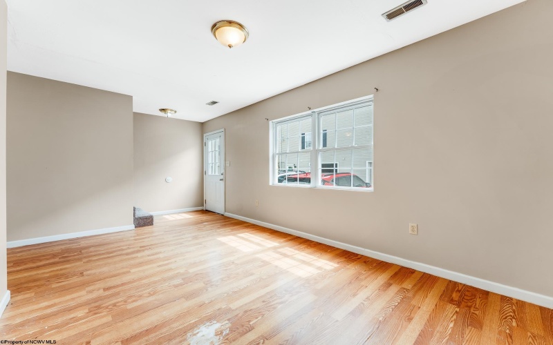 509 Vista Oaks Drive, Fairmont, West Virginia 26554, 3 Bedrooms Bedrooms, 9 Rooms Rooms,2 BathroomsBathrooms,Single Family Attached,For Sale,Vista Oaks,10160828