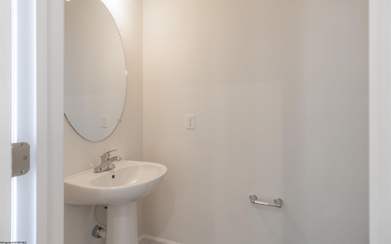 36 Dover Court, Bridgeport, West Virginia 26330-0000, 3 Bedrooms Bedrooms, 6 Rooms Rooms,3 BathroomsBathrooms,Residential Rentals,For Rent,Dover,10160826