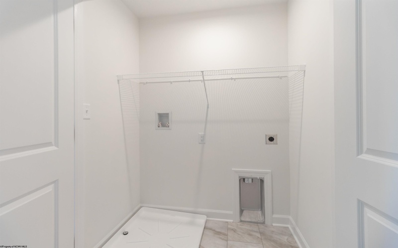 36 Dover Court, Bridgeport, West Virginia 26330-0000, 3 Bedrooms Bedrooms, 6 Rooms Rooms,3 BathroomsBathrooms,Residential Rentals,For Rent,Dover,10160826