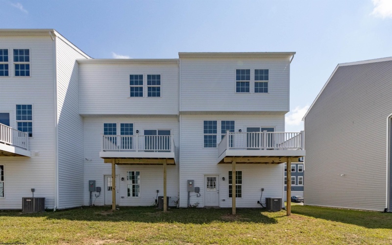 36 Dover Court, Bridgeport, West Virginia 26330-0000, 3 Bedrooms Bedrooms, 6 Rooms Rooms,3 BathroomsBathrooms,Residential Rentals,For Rent,Dover,10160826