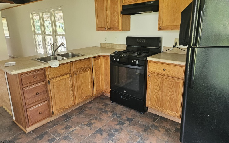 348 Brown Avenue, Belington, West Virginia 26250-9203, 2 Bedrooms Bedrooms, 5 Rooms Rooms,1 BathroomBathrooms,Single Family Detached,For Sale,Brown,10160829