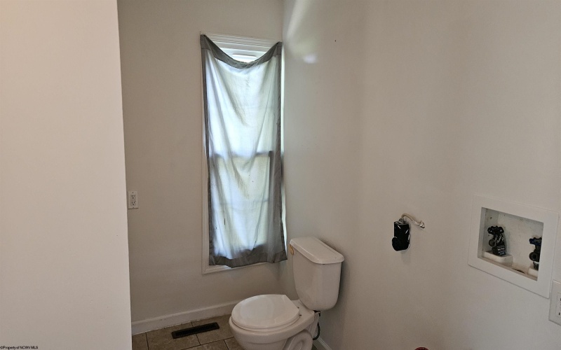 348 Brown Avenue, Belington, West Virginia 26250-9203, 2 Bedrooms Bedrooms, 5 Rooms Rooms,1 BathroomBathrooms,Single Family Detached,For Sale,Brown,10160829