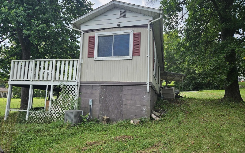 348 Brown Avenue, Belington, West Virginia 26250-9203, 2 Bedrooms Bedrooms, 5 Rooms Rooms,1 BathroomBathrooms,Single Family Detached,For Sale,Brown,10160829
