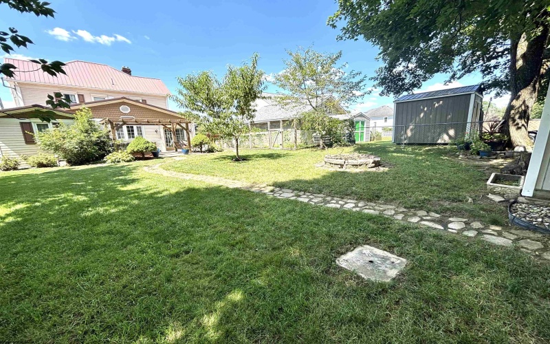 335 Grand Avenue, Bridgeport, West Virginia 26330, 3 Bedrooms Bedrooms, 9 Rooms Rooms,2 BathroomsBathrooms,Single Family Detached,For Sale,Grand,10160837
