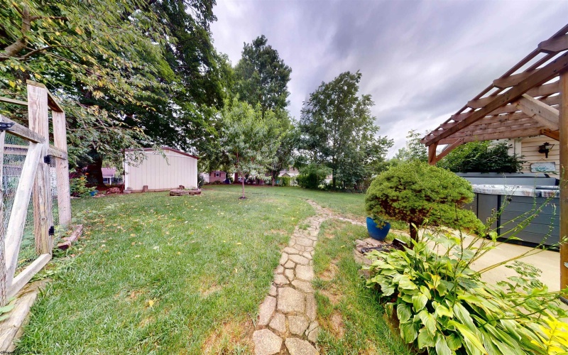 335 Grand Avenue, Bridgeport, West Virginia 26330, 3 Bedrooms Bedrooms, 9 Rooms Rooms,2 BathroomsBathrooms,Single Family Detached,For Sale,Grand,10160837