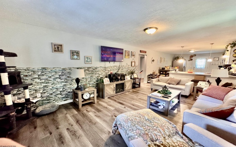 40 Canary Street, Worthington, West Virginia 26591, 4 Bedrooms Bedrooms, 7 Rooms Rooms,2 BathroomsBathrooms,Single Family Detached,For Sale,Canary,10160854