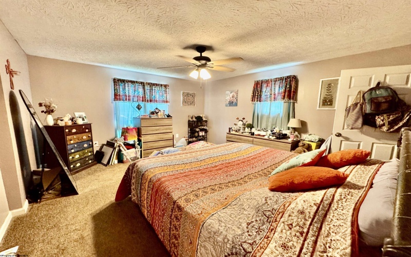 40 Canary Street, Worthington, West Virginia 26591, 4 Bedrooms Bedrooms, 7 Rooms Rooms,2 BathroomsBathrooms,Single Family Detached,For Sale,Canary,10160854