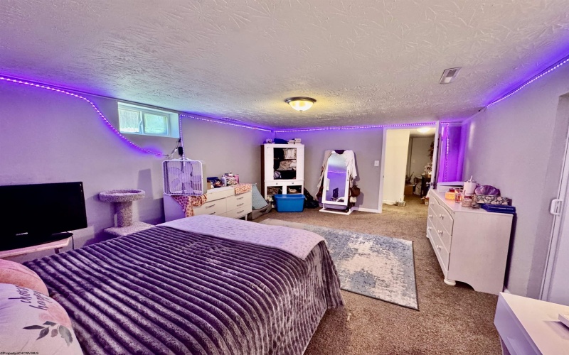 40 Canary Street, Worthington, West Virginia 26591, 4 Bedrooms Bedrooms, 7 Rooms Rooms,2 BathroomsBathrooms,Single Family Detached,For Sale,Canary,10160854