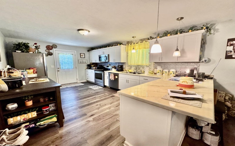 40 Canary Street, Worthington, West Virginia 26591, 4 Bedrooms Bedrooms, 7 Rooms Rooms,2 BathroomsBathrooms,Single Family Detached,For Sale,Canary,10160854