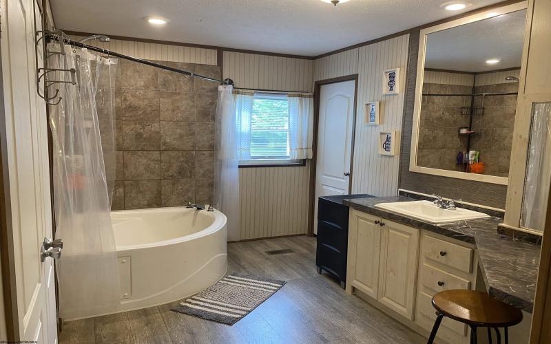 8 Old Hannahsville Lane, Parsons, West Virginia 26287, 3 Bedrooms Bedrooms, 7 Rooms Rooms,2 BathroomsBathrooms,Single Family Detached,For Sale,Old Hannahsville,10160840