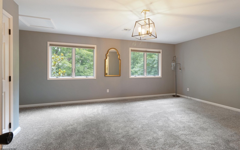 215 Aaron Smith Drive, Bridgeport, West Virginia 26330, 3 Bedrooms Bedrooms, 5 Rooms Rooms,3 BathroomsBathrooms,Single Family Attached,For Sale,Aaron Smith,10160841