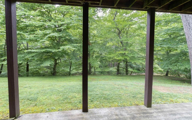 215 Aaron Smith Drive, Bridgeport, West Virginia 26330, 3 Bedrooms Bedrooms, 5 Rooms Rooms,3 BathroomsBathrooms,Single Family Attached,For Sale,Aaron Smith,10160841