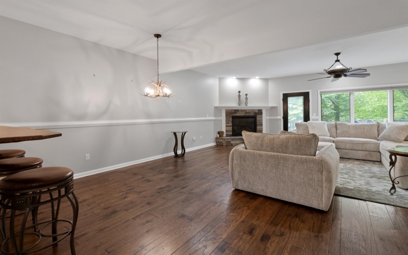 215 Aaron Smith Drive, Bridgeport, West Virginia 26330, 3 Bedrooms Bedrooms, 5 Rooms Rooms,3 BathroomsBathrooms,Single Family Attached,For Sale,Aaron Smith,10160841
