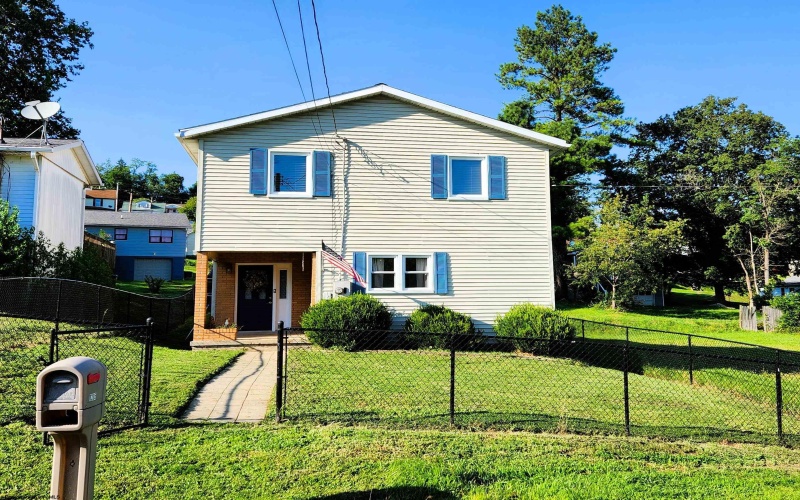 1205 Montrose Avenue, Morgantown, West Virginia 26505, 3 Bedrooms Bedrooms, 6 Rooms Rooms,2 BathroomsBathrooms,Single Family Detached,For Sale,Montrose,10160842