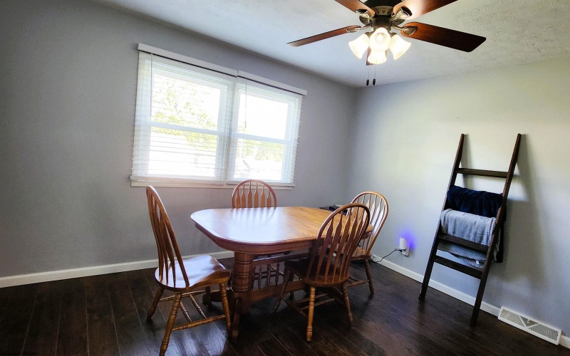 1205 Montrose Avenue, Morgantown, West Virginia 26505, 3 Bedrooms Bedrooms, 6 Rooms Rooms,2 BathroomsBathrooms,Single Family Detached,For Sale,Montrose,10160842