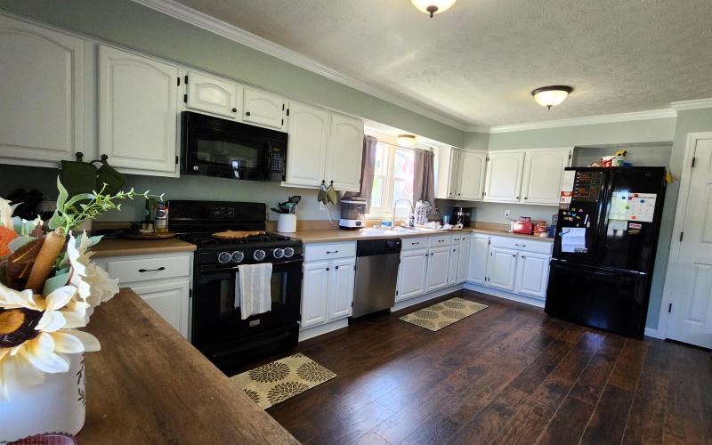 1205 Montrose Avenue, Morgantown, West Virginia 26505, 3 Bedrooms Bedrooms, 6 Rooms Rooms,2 BathroomsBathrooms,Single Family Detached,For Sale,Montrose,10160842