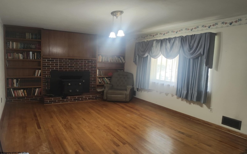 31 Reger Avenue, Buckhannon, West Virginia 26201, 3 Bedrooms Bedrooms, 7 Rooms Rooms,1 BathroomBathrooms,Single Family Detached,For Sale,Reger,10160852