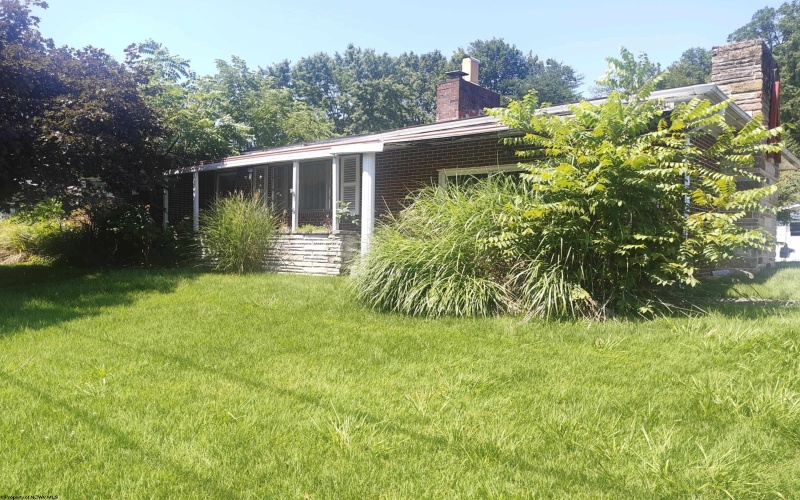 31 Reger Avenue, Buckhannon, West Virginia 26201, 3 Bedrooms Bedrooms, 7 Rooms Rooms,1 BathroomBathrooms,Single Family Detached,For Sale,Reger,10160852