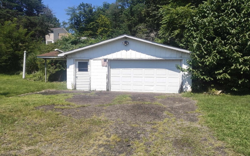 31 Reger Avenue, Buckhannon, West Virginia 26201, 3 Bedrooms Bedrooms, 7 Rooms Rooms,1 BathroomBathrooms,Single Family Detached,For Sale,Reger,10160852