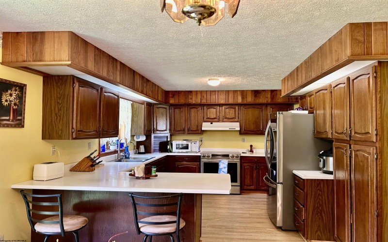 2731 BIRDS CREEK Road, Tunnelton, West Virginia 26444, 3 Bedrooms Bedrooms, 6 Rooms Rooms,2 BathroomsBathrooms,Single Family Detached,For Sale,BIRDS CREEK,10160847