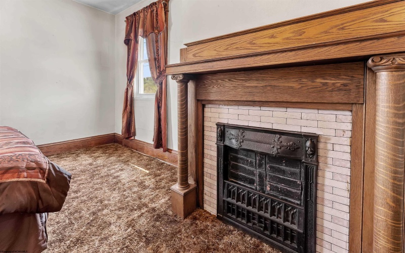 599 Washington Street, Grafton, West Virginia 26354, 4 Bedrooms Bedrooms, 8 Rooms Rooms,1 BathroomBathrooms,Single Family Detached,For Sale,Washington,10160844