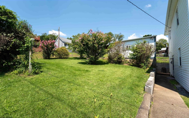 599 Washington Street, Grafton, West Virginia 26354, 4 Bedrooms Bedrooms, 8 Rooms Rooms,1 BathroomBathrooms,Single Family Detached,For Sale,Washington,10160844