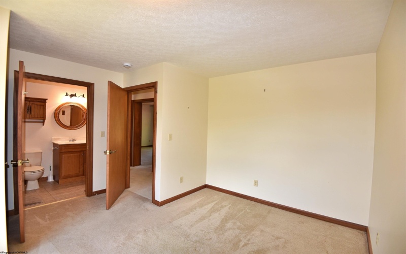 5984 Green Valley Road, Bridgeport, West Virginia 26330, 3 Bedrooms Bedrooms, 6 Rooms Rooms,2 BathroomsBathrooms,Single Family Detached,For Sale,Green Valley,10160853