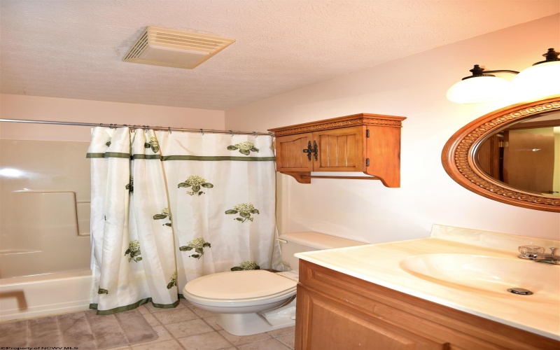 5984 Green Valley Road, Bridgeport, West Virginia 26330, 3 Bedrooms Bedrooms, 6 Rooms Rooms,2 BathroomsBathrooms,Single Family Detached,For Sale,Green Valley,10160853