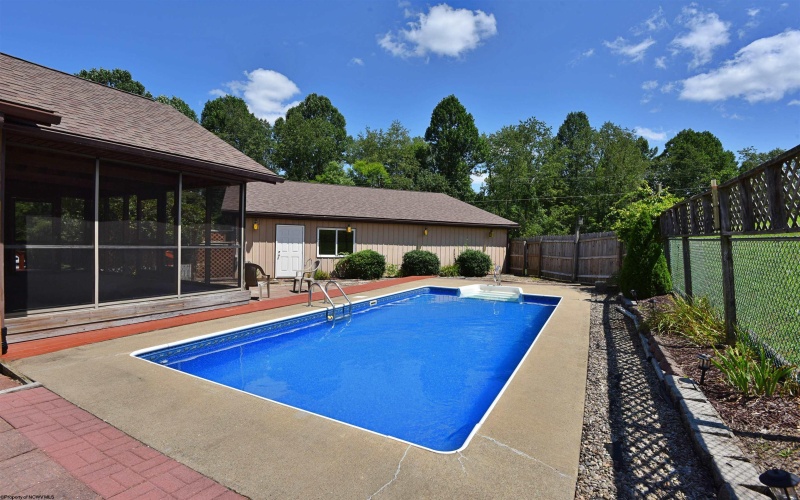 5984 Green Valley Road, Bridgeport, West Virginia 26330, 3 Bedrooms Bedrooms, 6 Rooms Rooms,2 BathroomsBathrooms,Single Family Detached,For Sale,Green Valley,10160853