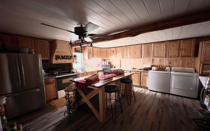 35 McIntyre Road, Center Point, West Virginia 26339, 2 Bedrooms Bedrooms, 5 Rooms Rooms,1 BathroomBathrooms,Single Family Detached,For Sale,McIntyre,10160843