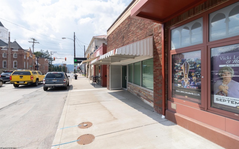 452 Pike Street, Clarksburg, West Virginia 26301, ,Commercial/industrial,For Sale,Pike,10160855