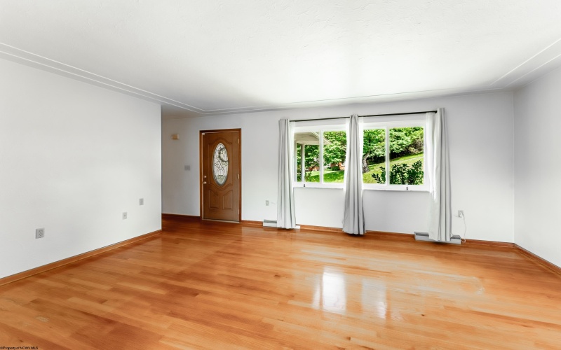 936 Pine Hill Drive, Fairmont, West Virginia 26554, 3 Bedrooms Bedrooms, 8 Rooms Rooms,3 BathroomsBathrooms,Single Family Detached,For Sale,Pine Hill,10160860