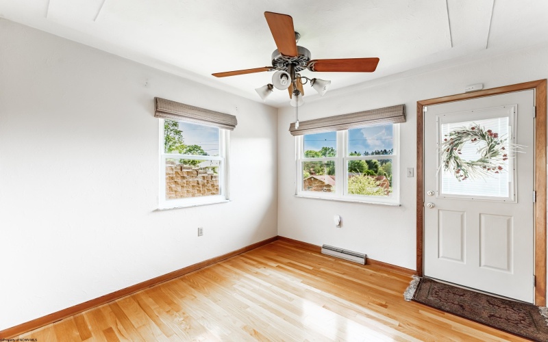 936 Pine Hill Drive, Fairmont, West Virginia 26554, 3 Bedrooms Bedrooms, 8 Rooms Rooms,3 BathroomsBathrooms,Single Family Detached,For Sale,Pine Hill,10160860