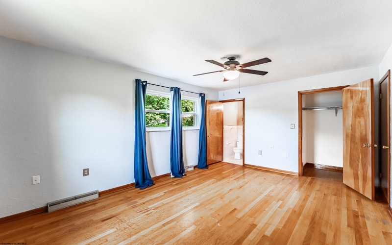 936 Pine Hill Drive, Fairmont, West Virginia 26554, 3 Bedrooms Bedrooms, 8 Rooms Rooms,3 BathroomsBathrooms,Single Family Detached,For Sale,Pine Hill,10160860