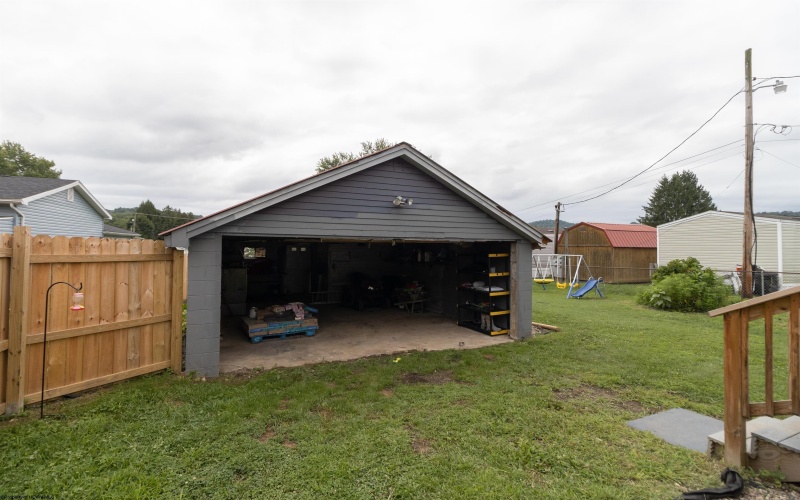 8630 Southern Avenue, Stonewood, West Virginia 26301, 2 Bedrooms Bedrooms, 6 Rooms Rooms,2 BathroomsBathrooms,Single Family Detached,For Sale,Southern,10160859