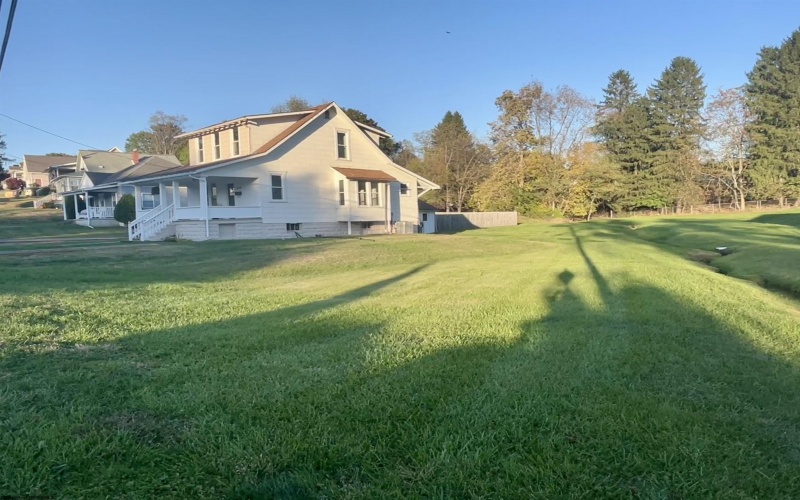 428 James Street, Bridgeport, West Virginia 26330, 3 Bedrooms Bedrooms, 9 Rooms Rooms,1 BathroomBathrooms,Single Family Detached,For Sale,James,10160880